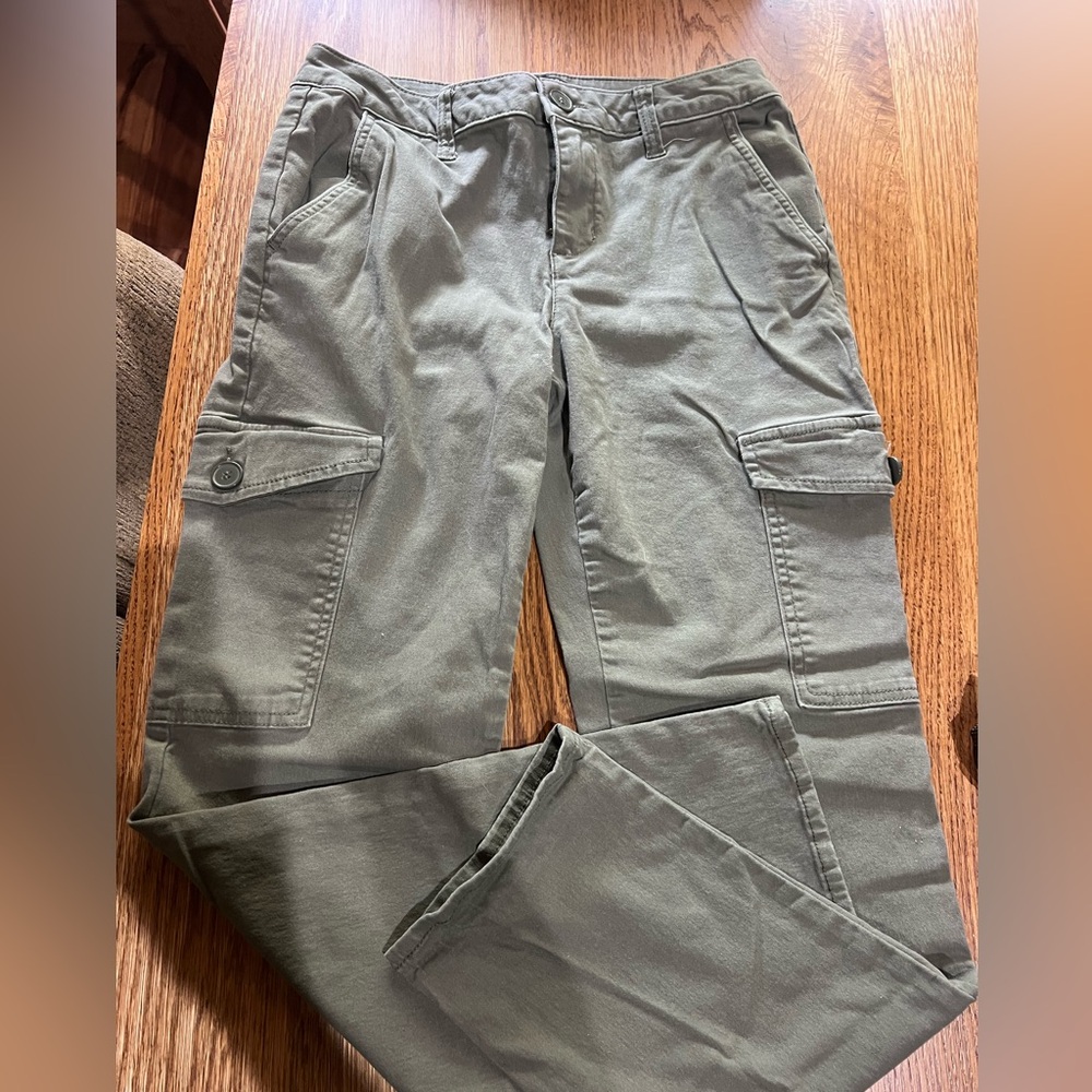 1822 green cargo pants. Size 6